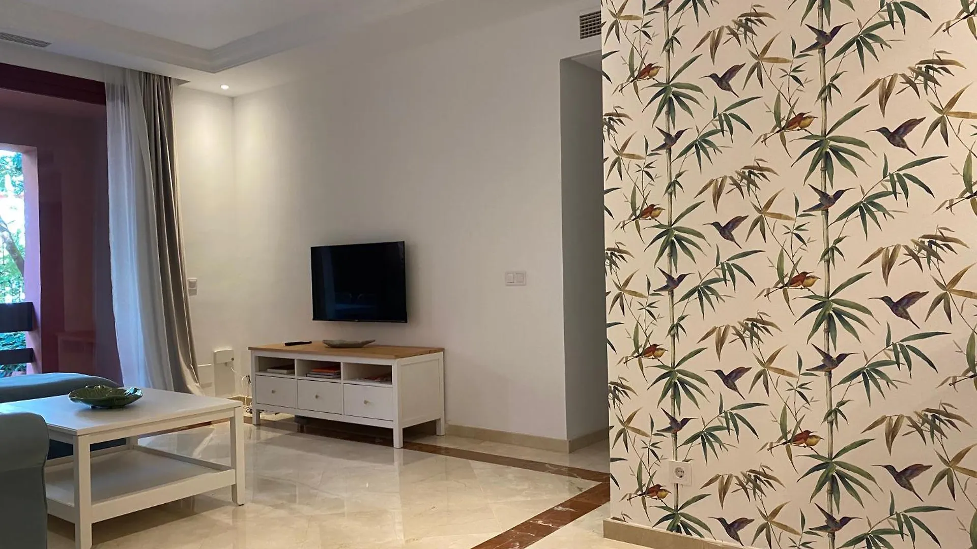 Don Carlos Marbella Beach Apartment