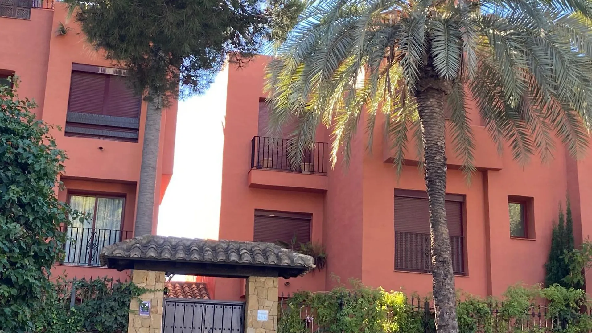 Don Carlos Marbella Beach Apartment